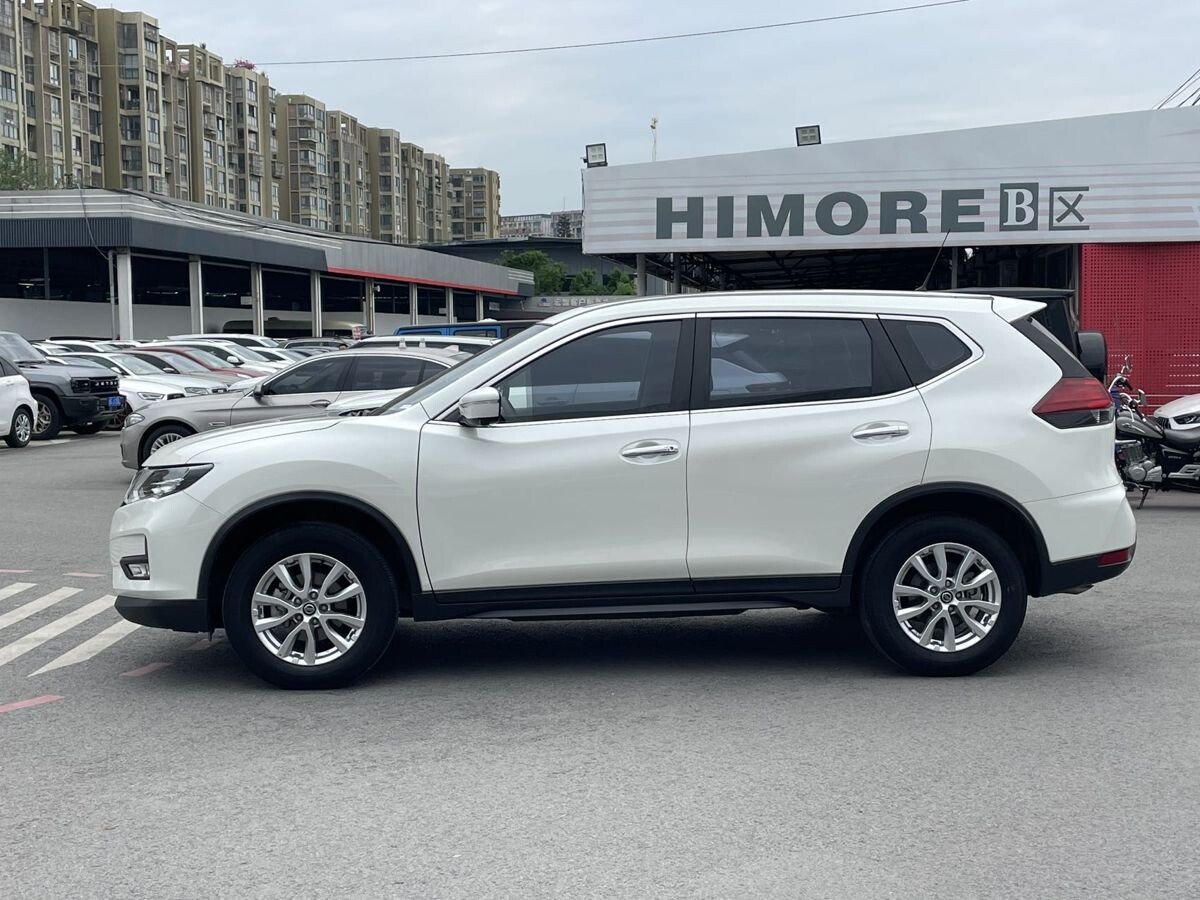 Nissan X-Trail 2023 - фото автомобиля