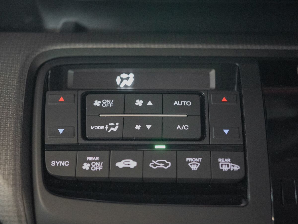 Honda Stepwgn 2019 - фото автомобиля