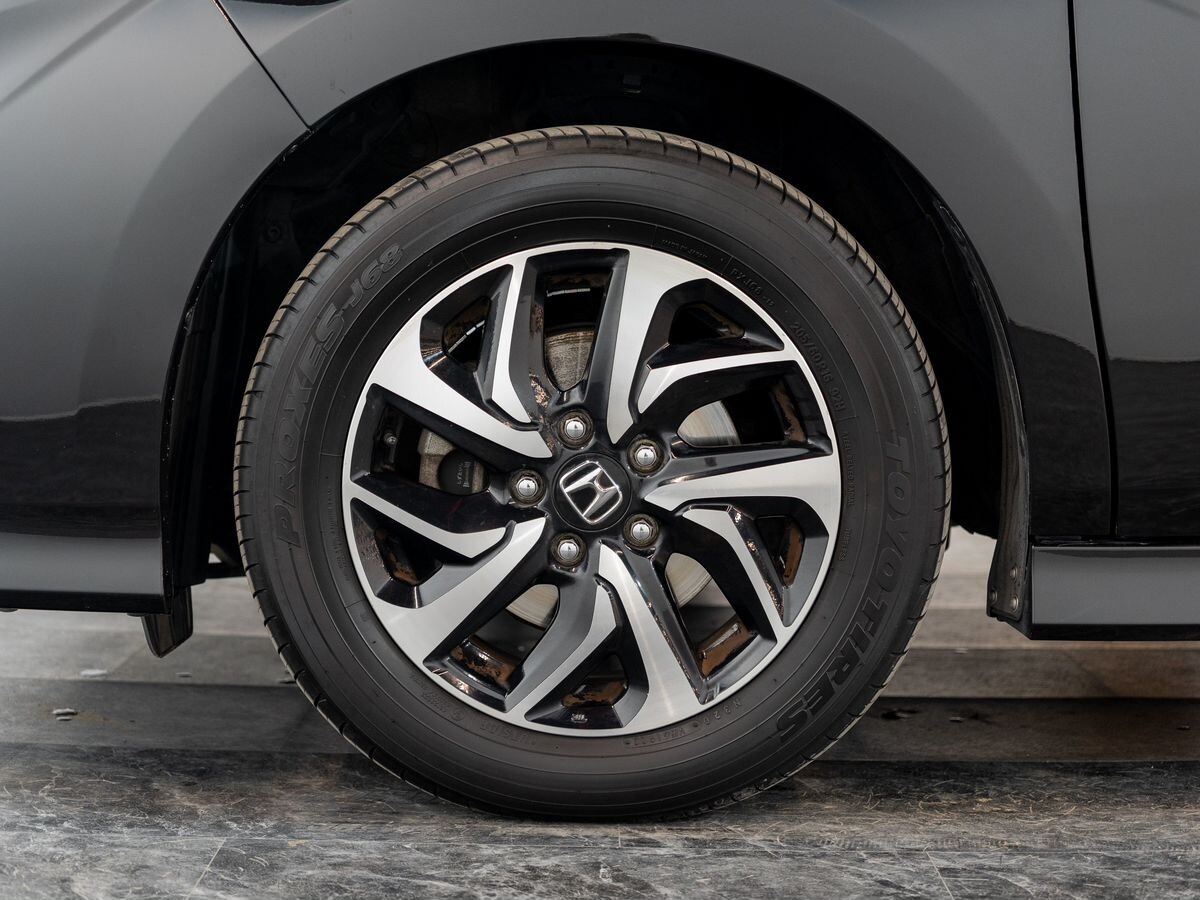 Honda Stepwgn 2019 - фото автомобиля