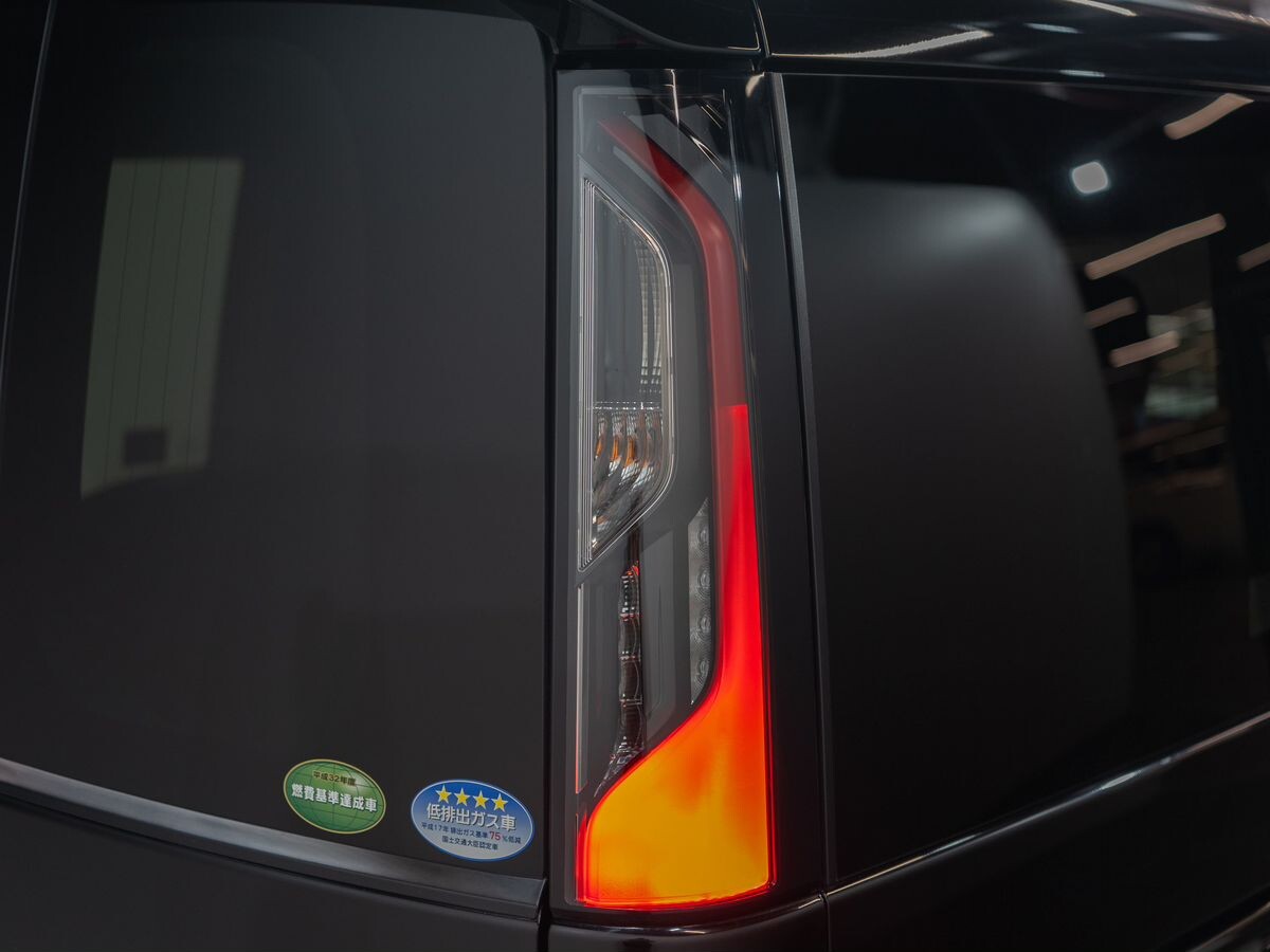 Honda Stepwgn 2019 - фото автомобиля