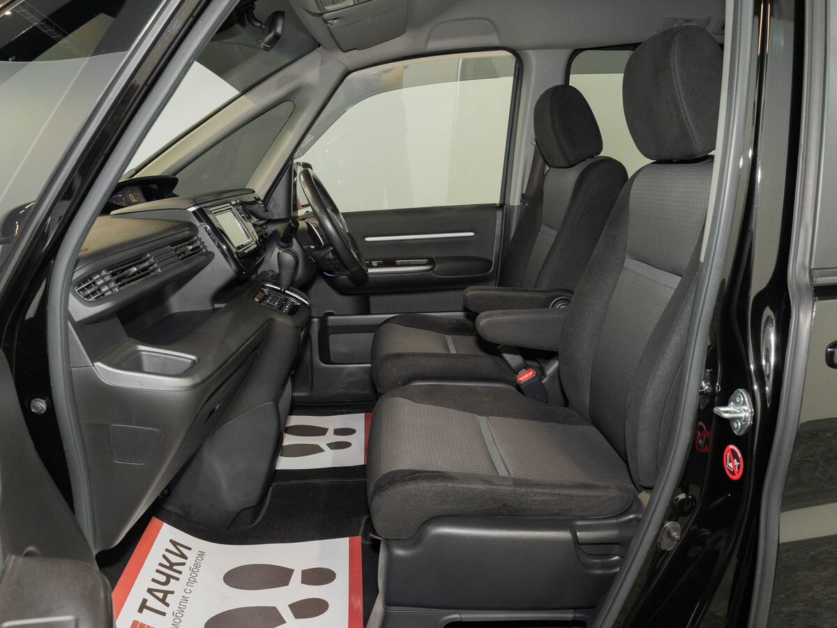 Honda Stepwgn 2019 - фото автомобиля