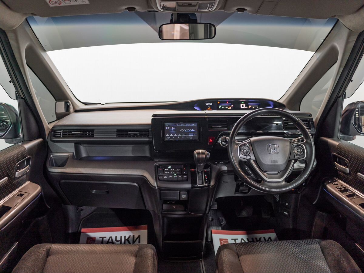 Honda Stepwgn 2019 - фото автомобиля