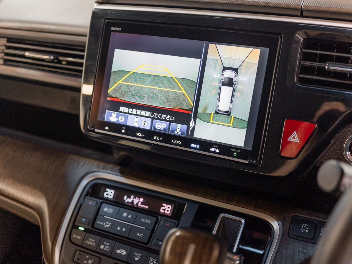 Honda Stepwgn 2018 - фото автомобиля