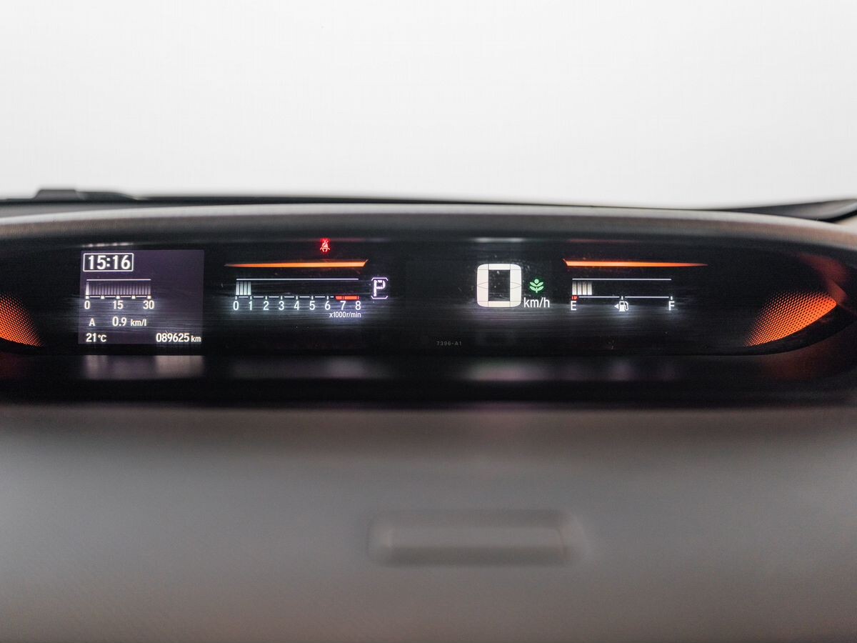 Honda Stepwgn 2018 - фото автомобиля