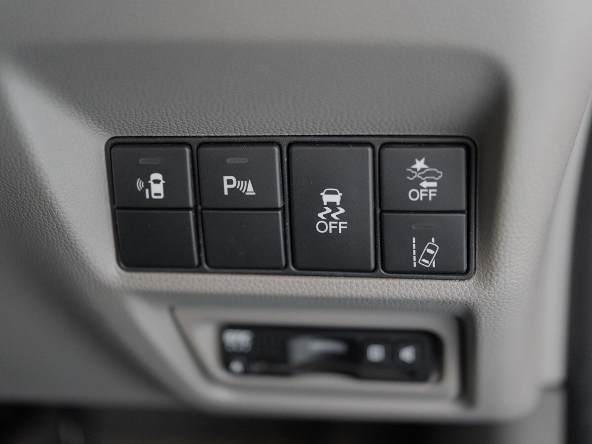 Honda Stepwgn 2018 - фото автомобиля