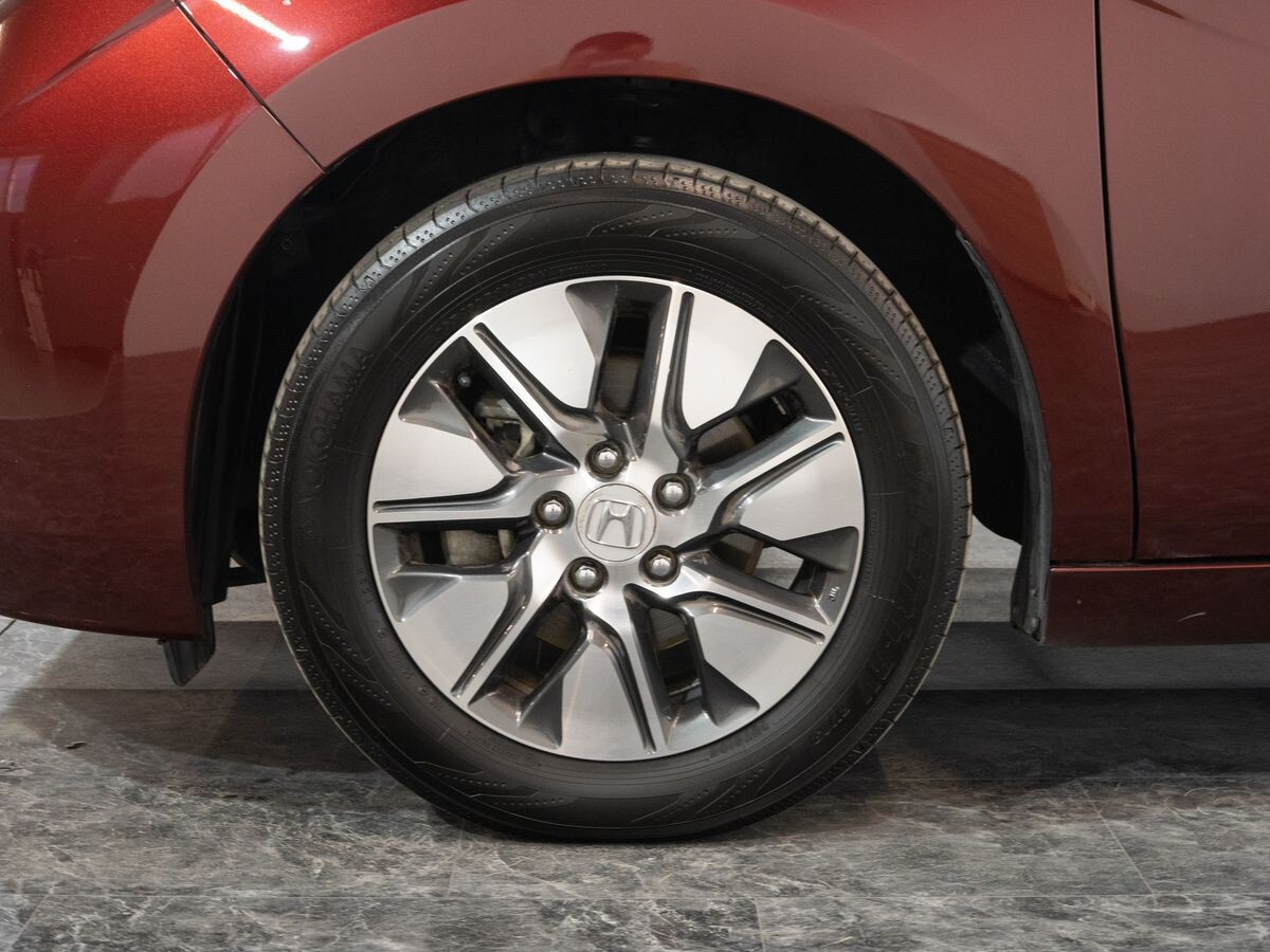 Honda Stepwgn 2018 - фото автомобиля