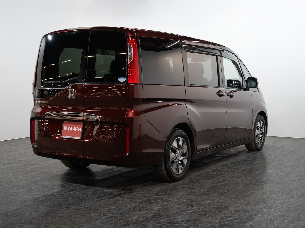 Honda Stepwgn 2018 - фото автомобиля
