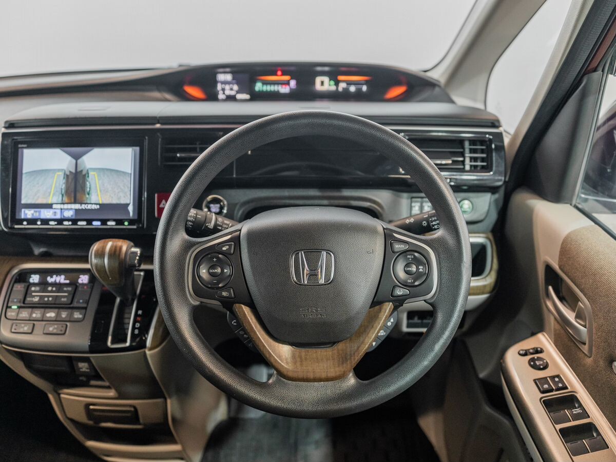 Honda Stepwgn 2018 - фото автомобиля