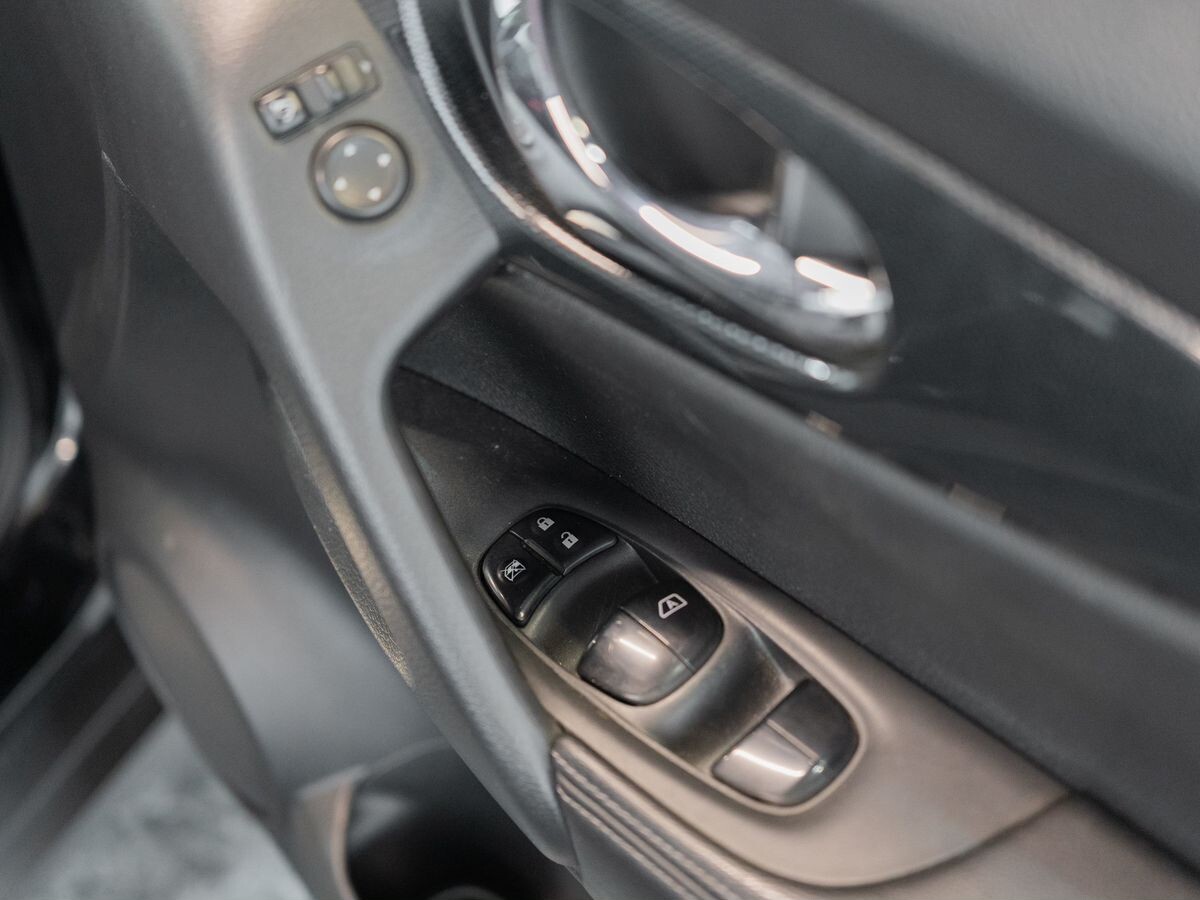 Nissan X-Trail 2016 - фото автомобиля