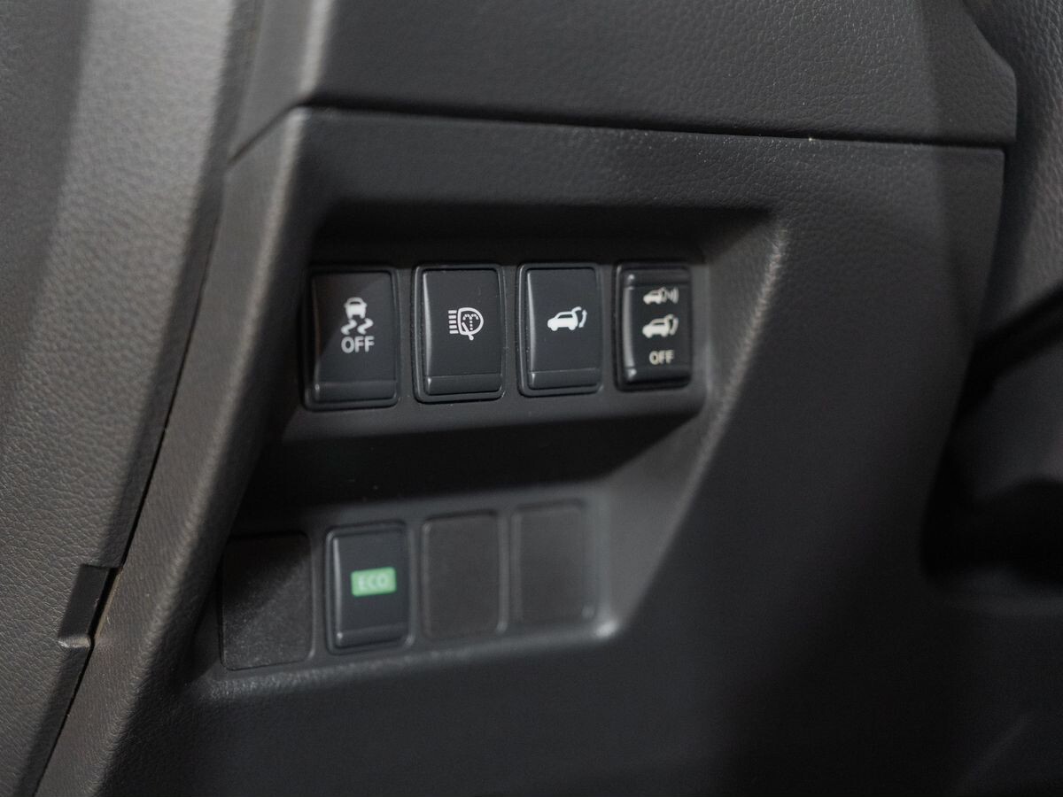 Nissan X-Trail 2018 - фото автомобиля