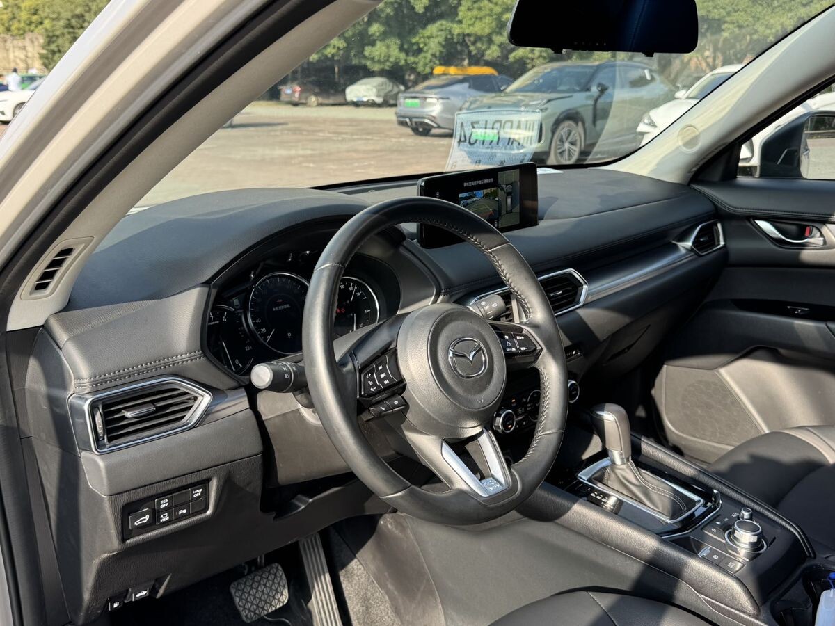 Mazda CX-5 2022 - фото автомобиля