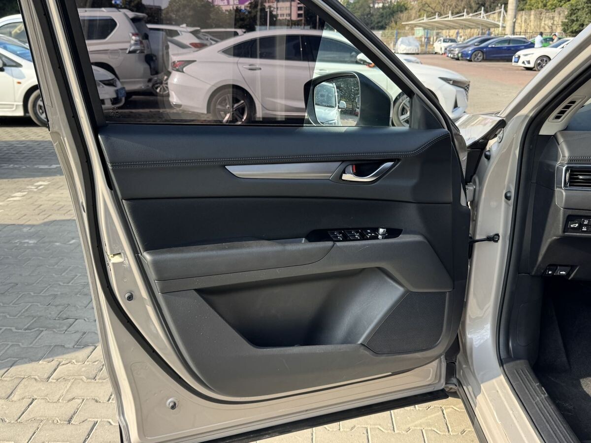 Mazda CX-5 2022 - фото автомобиля