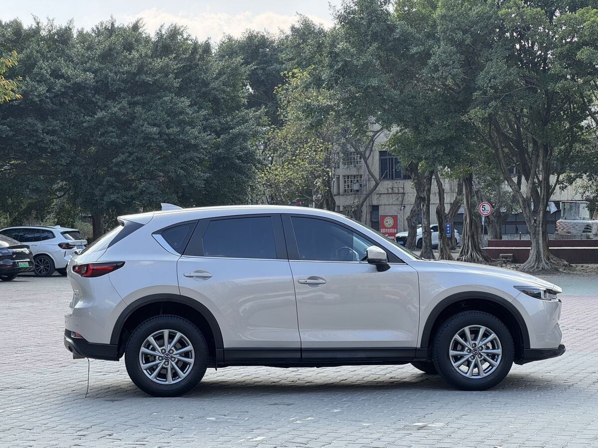 Mazda CX-5 2022 - фото автомобиля