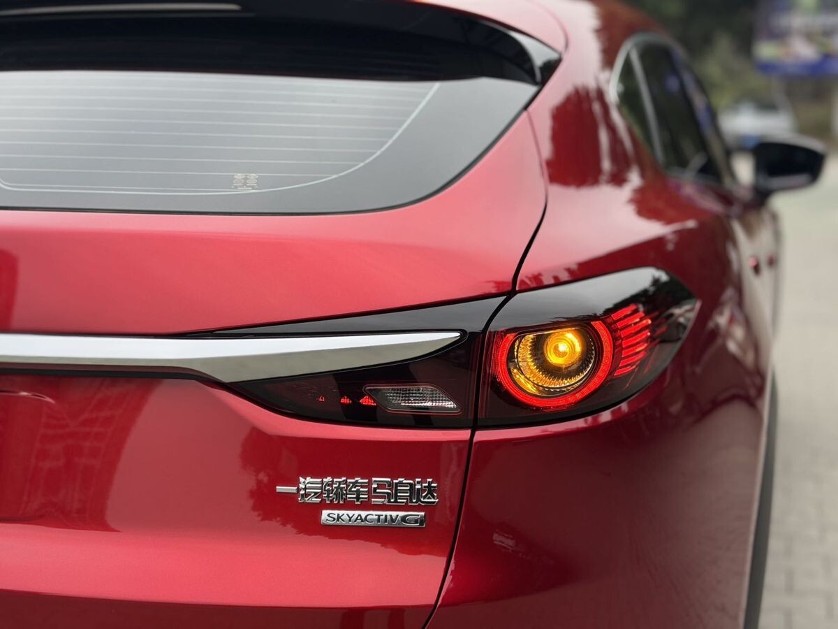 Mazda CX-4 2023 - фото автомобиля