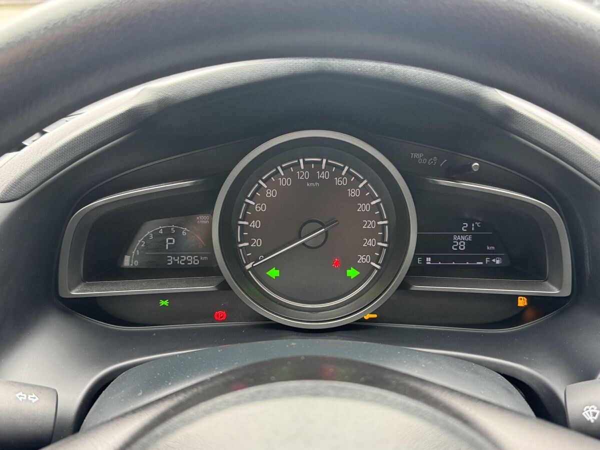 Mazda CX-4 2023 - фото автомобиля