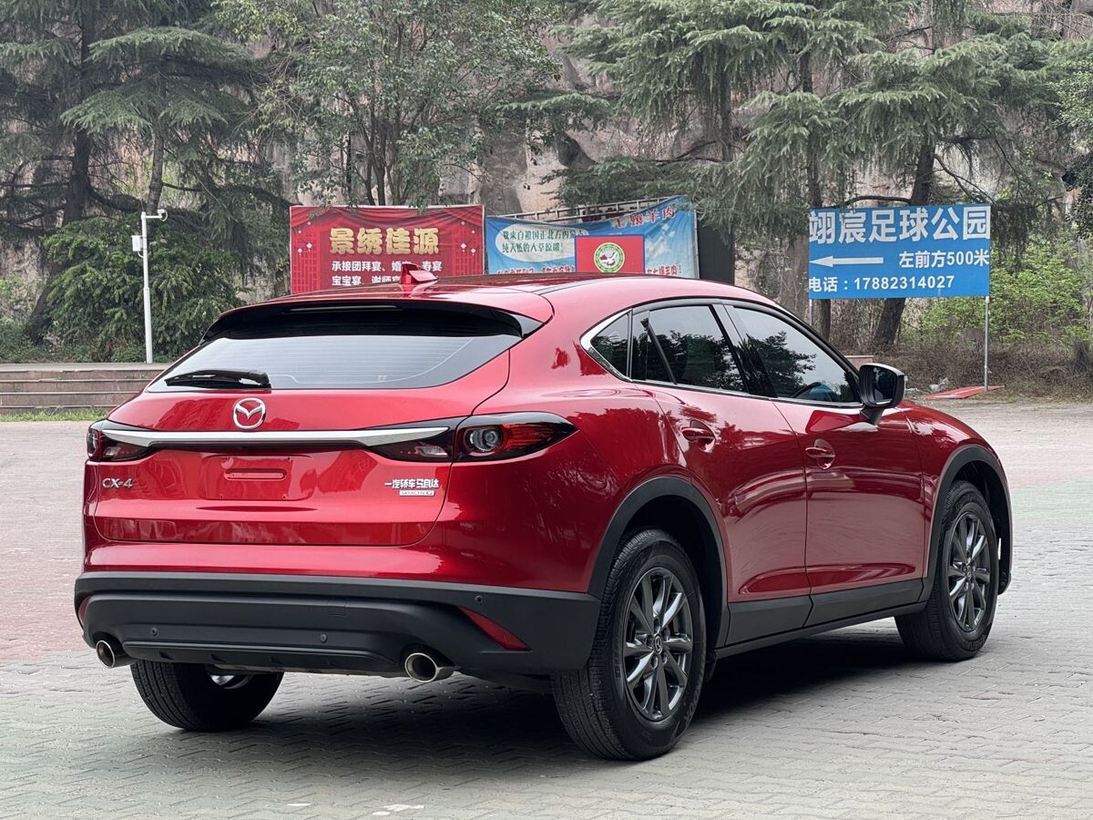 Mazda CX-4 2023 - фото автомобиля