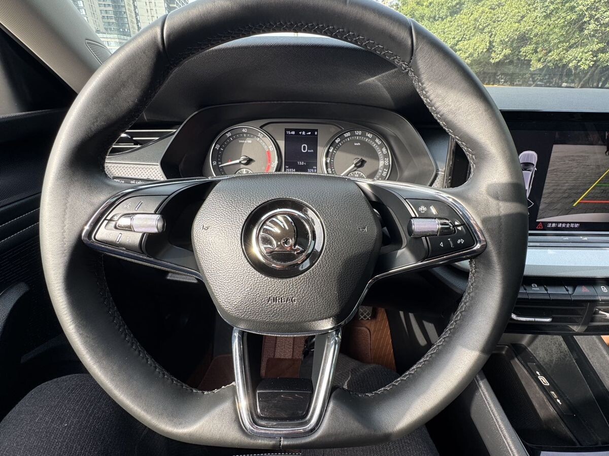 Skoda Octavia 2022 - фото автомобиля