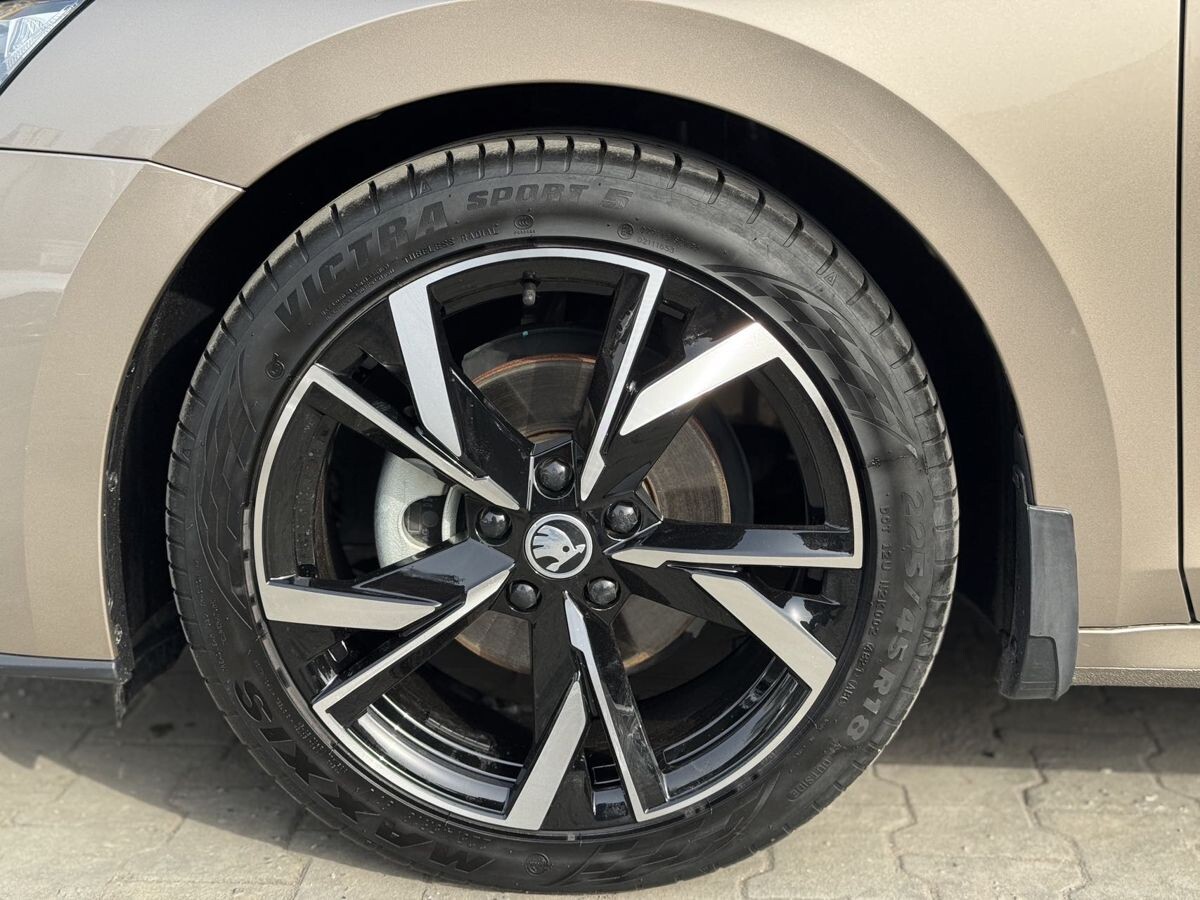 Skoda Octavia 2022 - фото автомобиля