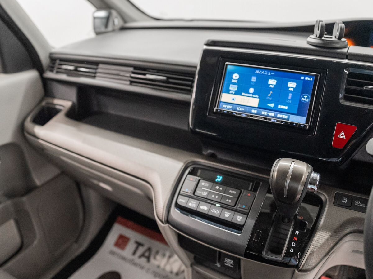 Honda Stepwgn 2019 - фото автомобиля