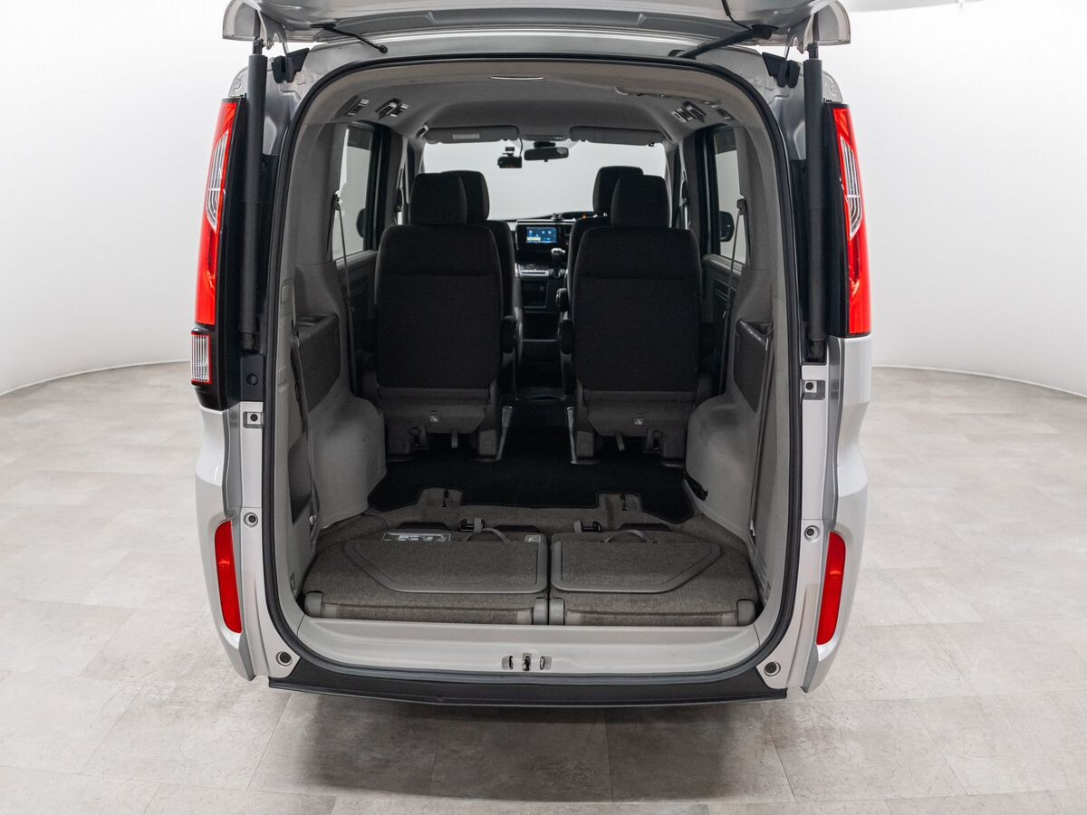 Honda Stepwgn 2019 - фото автомобиля