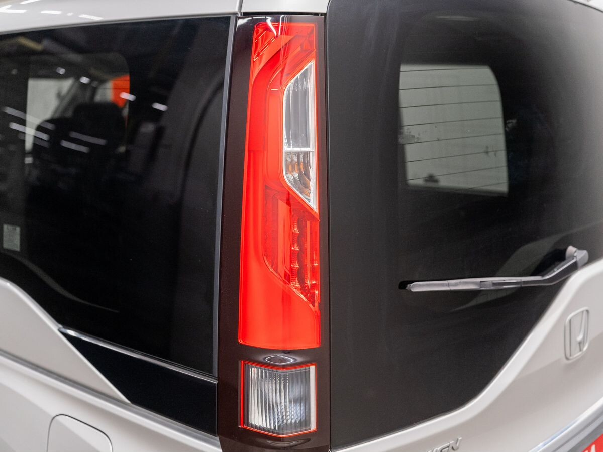 Honda Stepwgn 2019 - фото автомобиля