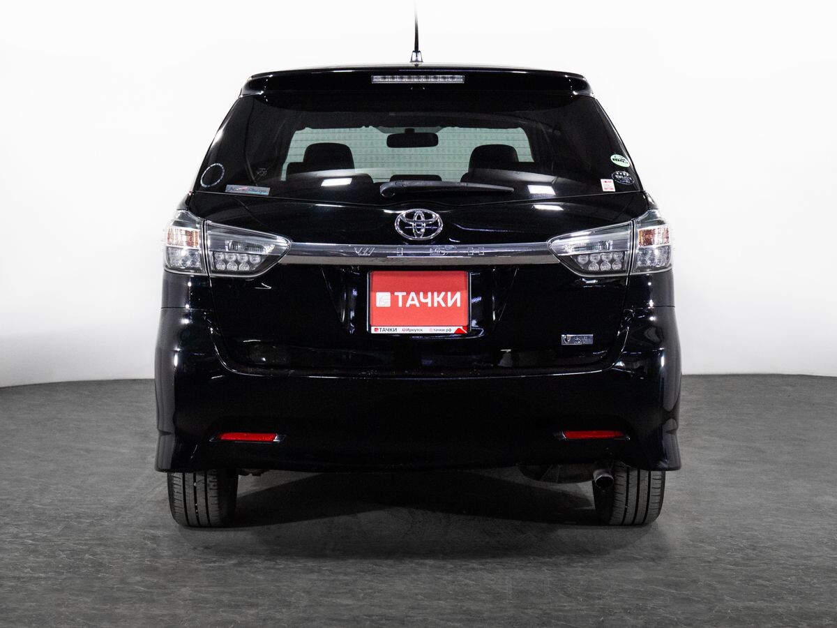 Toyota Wish 2013 - фото автомобиля