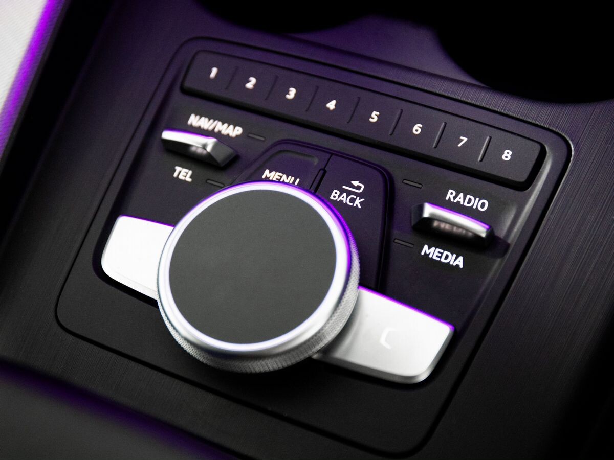 Audi A4 2016 - фото автомобиля