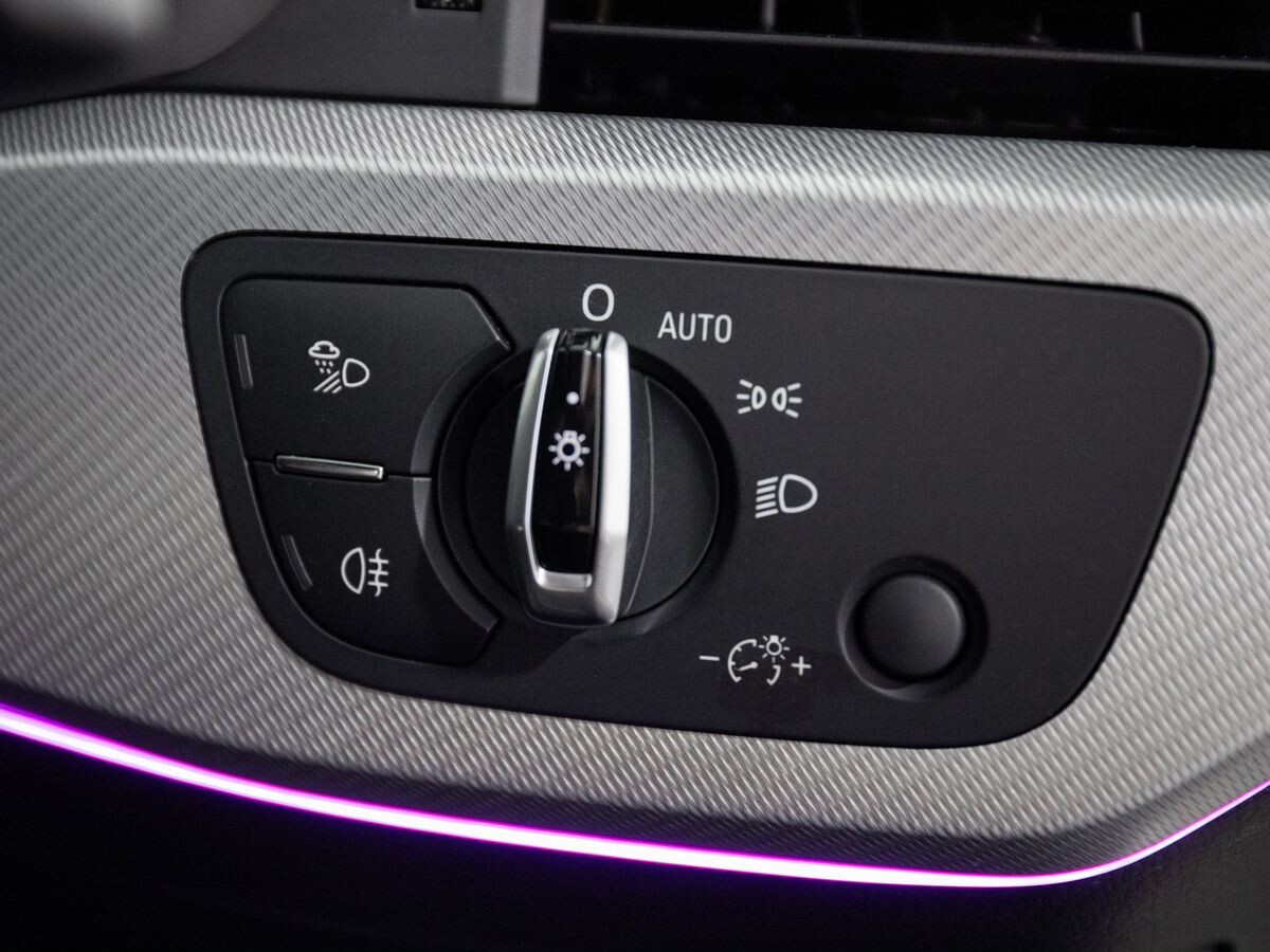 Audi A4 2016 - фото автомобиля