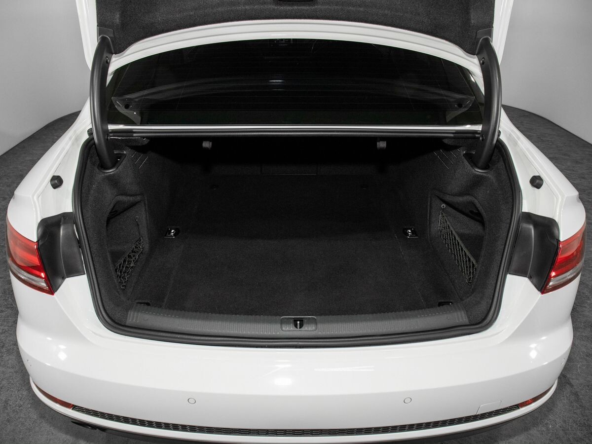 Audi A4 2016 - фото автомобиля