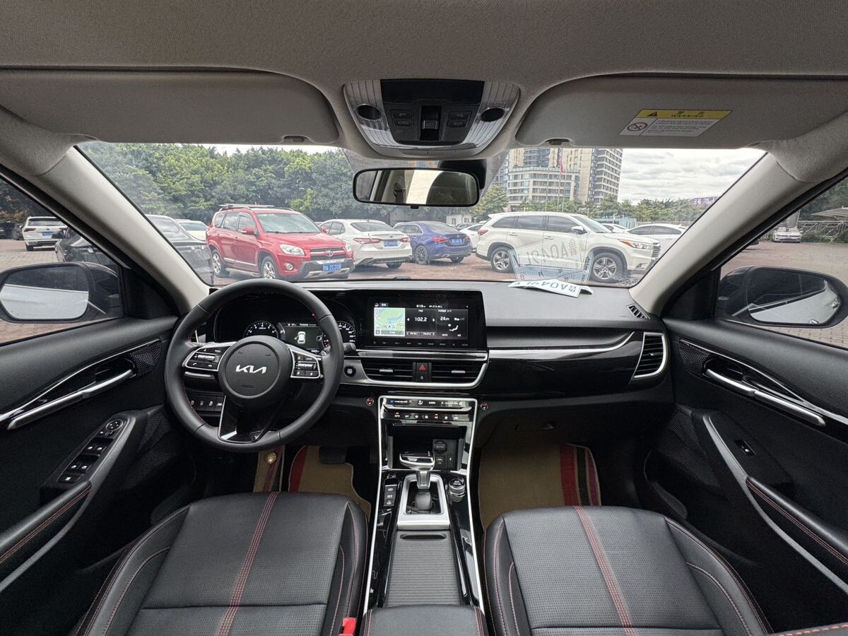 Kia KX3 2022 - фото автомобиля
