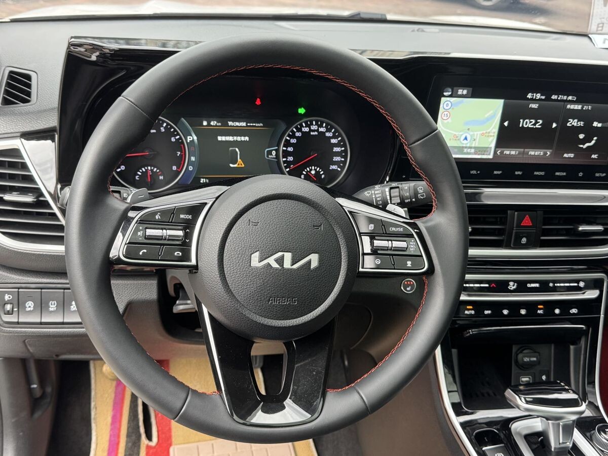 Kia KX3 2022 - фото автомобиля