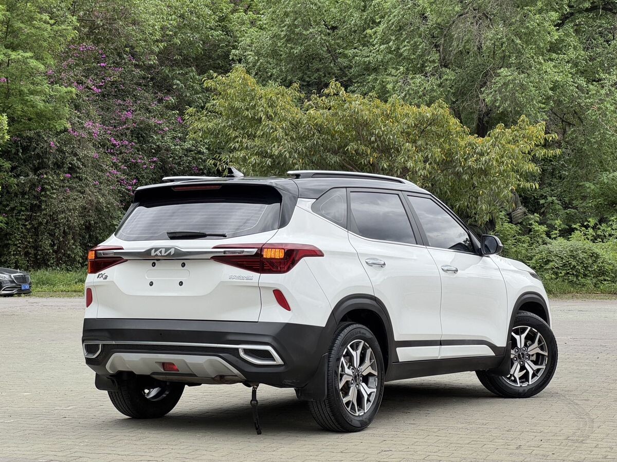 Kia KX3 2022 - фото автомобиля