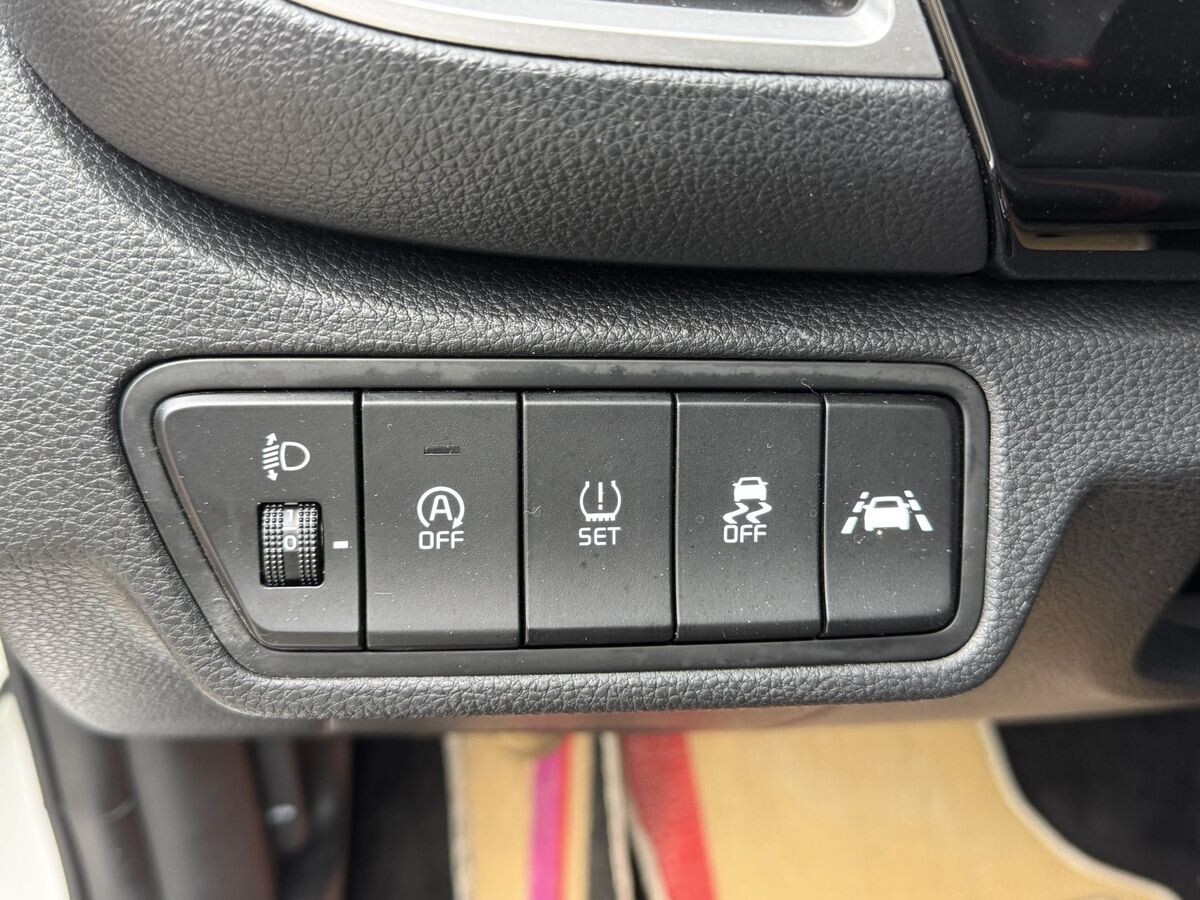 Kia KX3 2022 - фото автомобиля