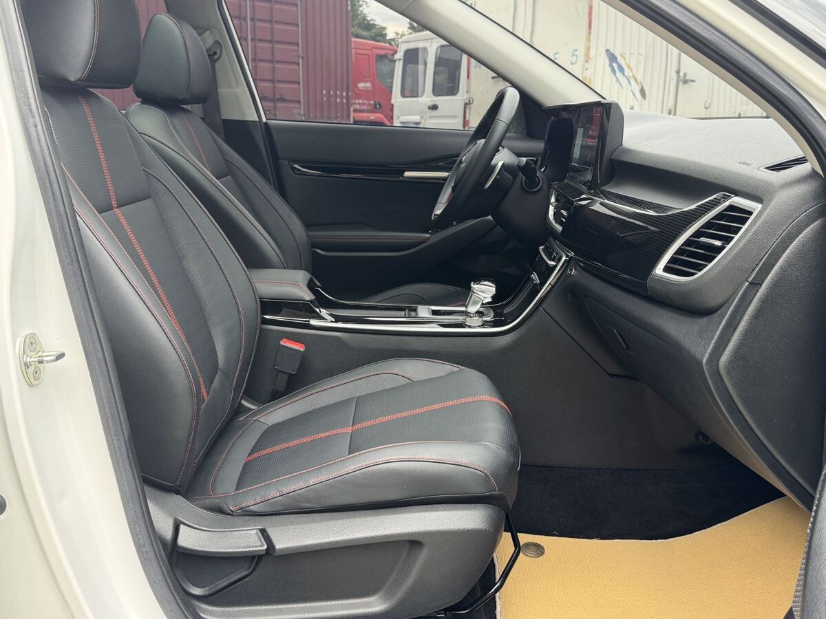 Kia KX3 2022 - фото автомобиля