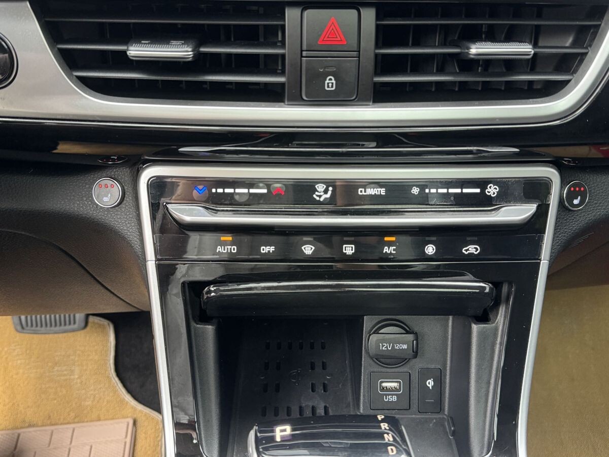 Kia KX3 2022 - фото автомобиля