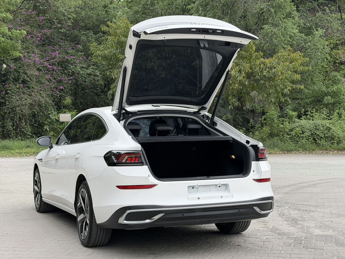 Volkswagen Lamando L 2022 - фото автомобиля