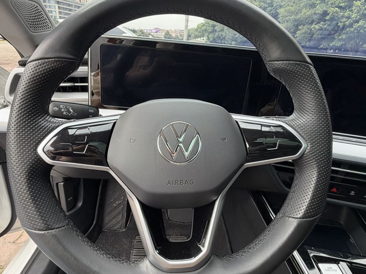 Volkswagen Lamando L 2022 - фото автомобиля