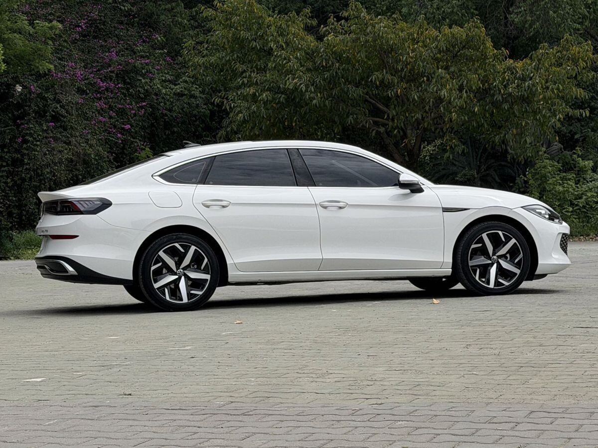 Volkswagen Lamando L 2022 - фото автомобиля