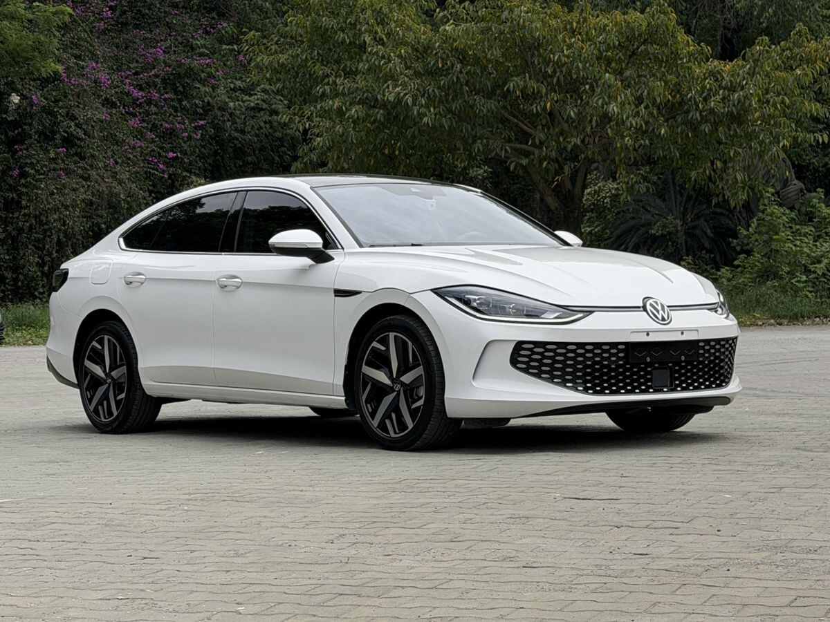 Volkswagen Lamando L 2022 - фото автомобиля