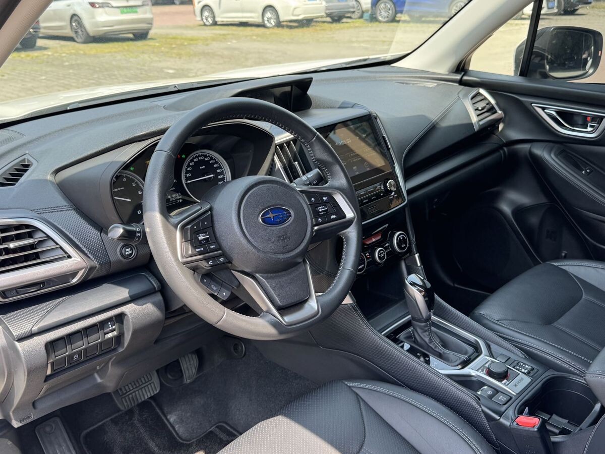 Subaru Forester 2021 - фото автомобиля