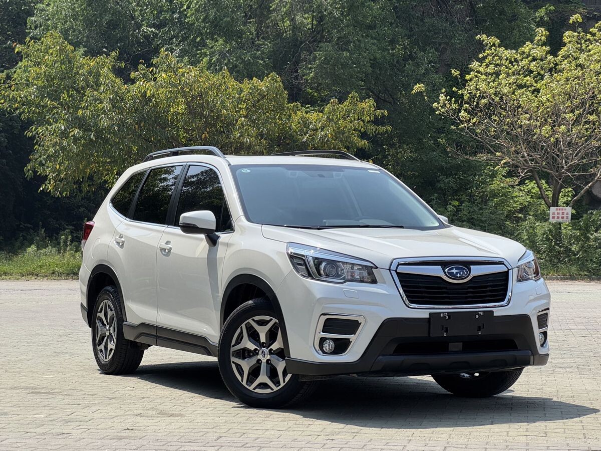 Subaru Forester 2021 - фото автомобиля