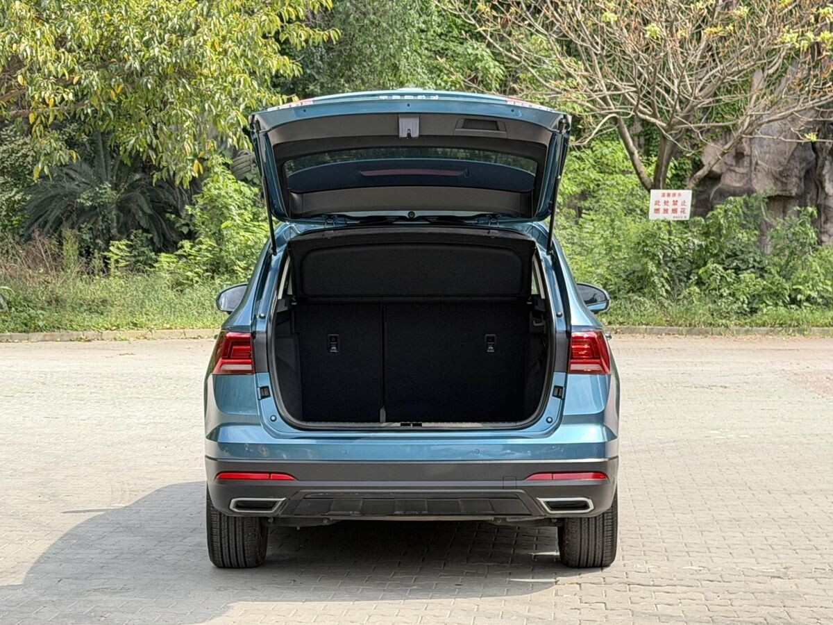 Volkswagen Tharu 2021 - фото автомобиля