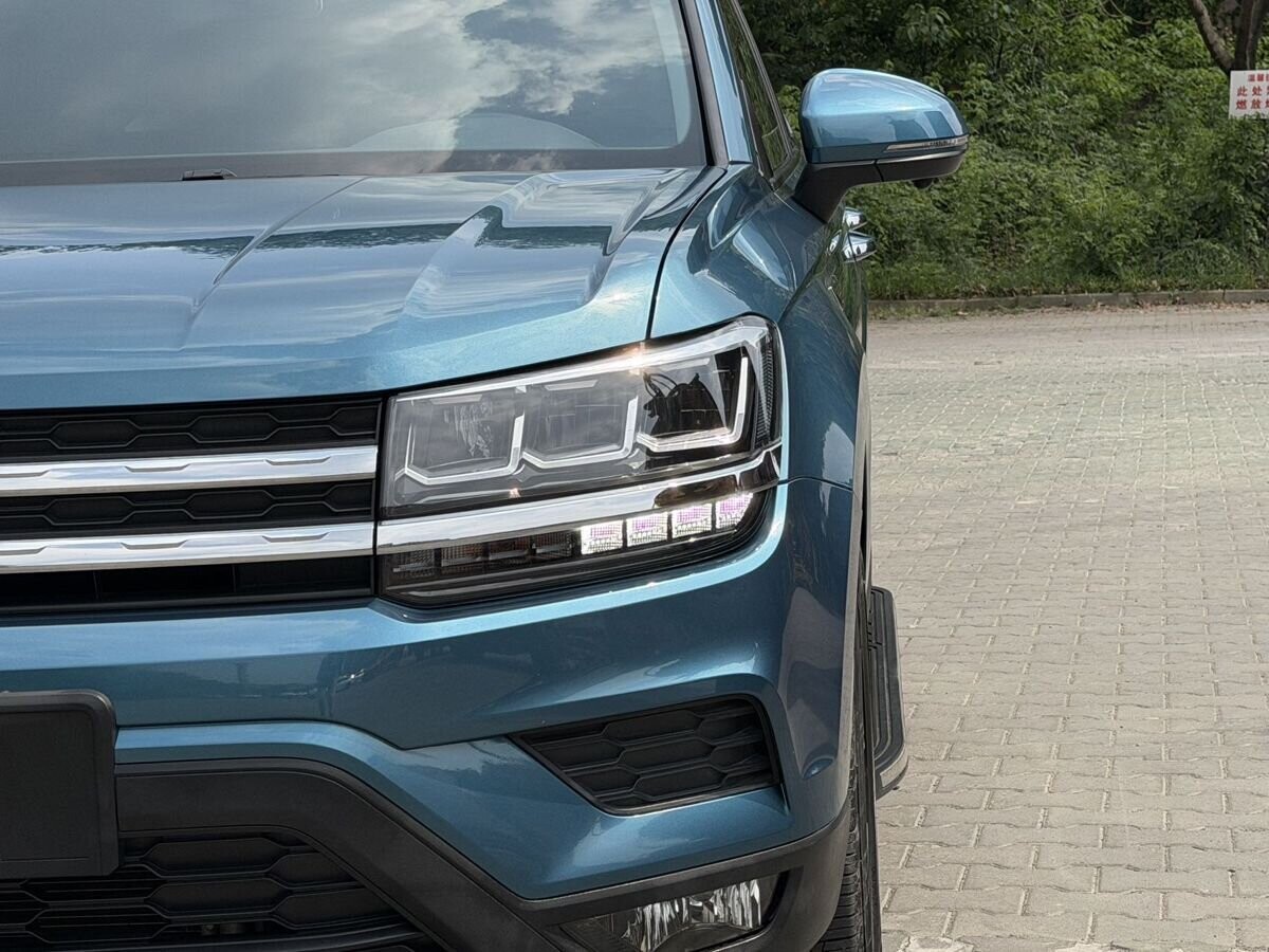 Volkswagen Tharu 2021 - фото автомобиля