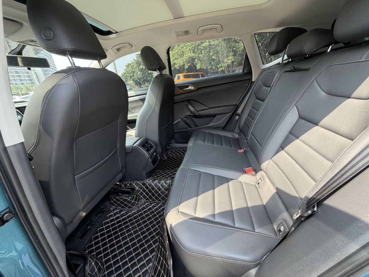 Volkswagen Tharu 2021 - фото автомобиля