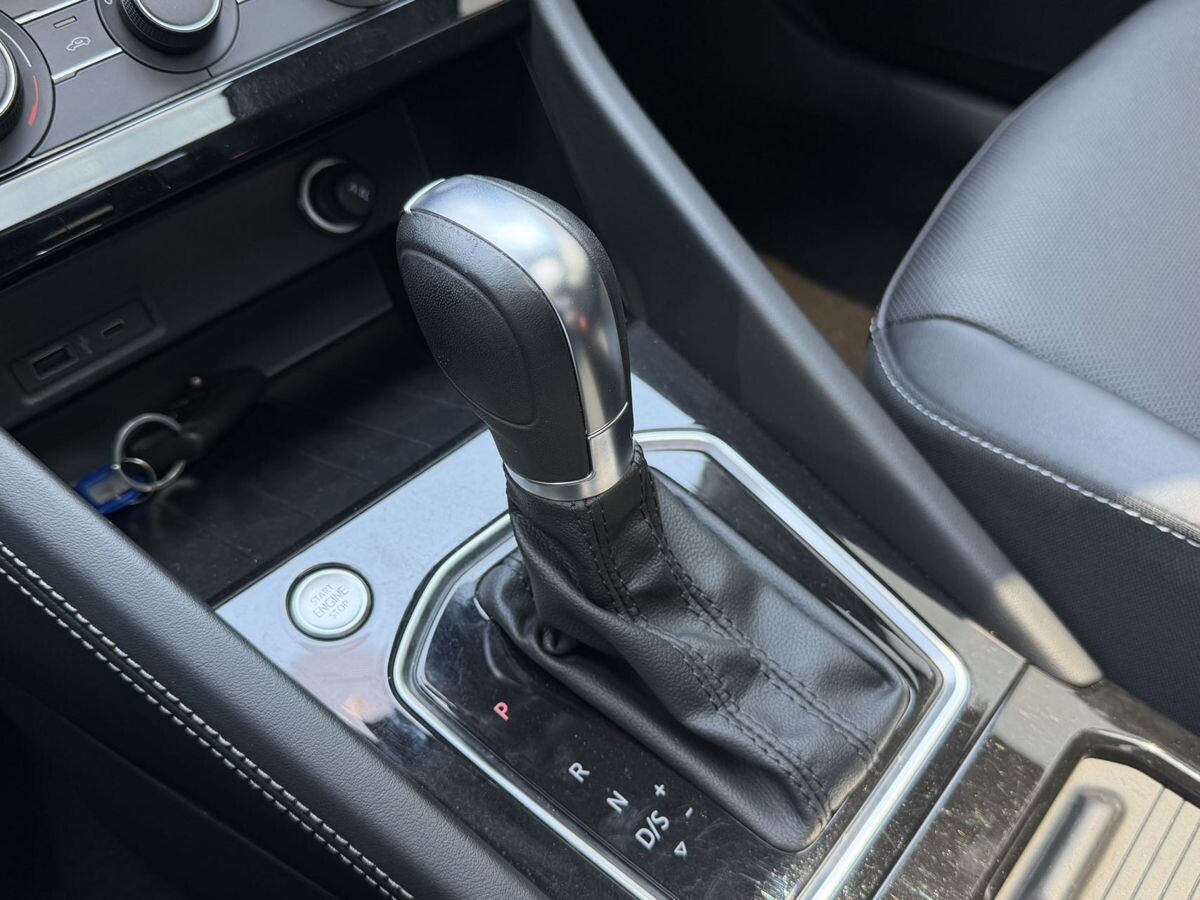 Jetta VS5 2023 - фото автомобиля