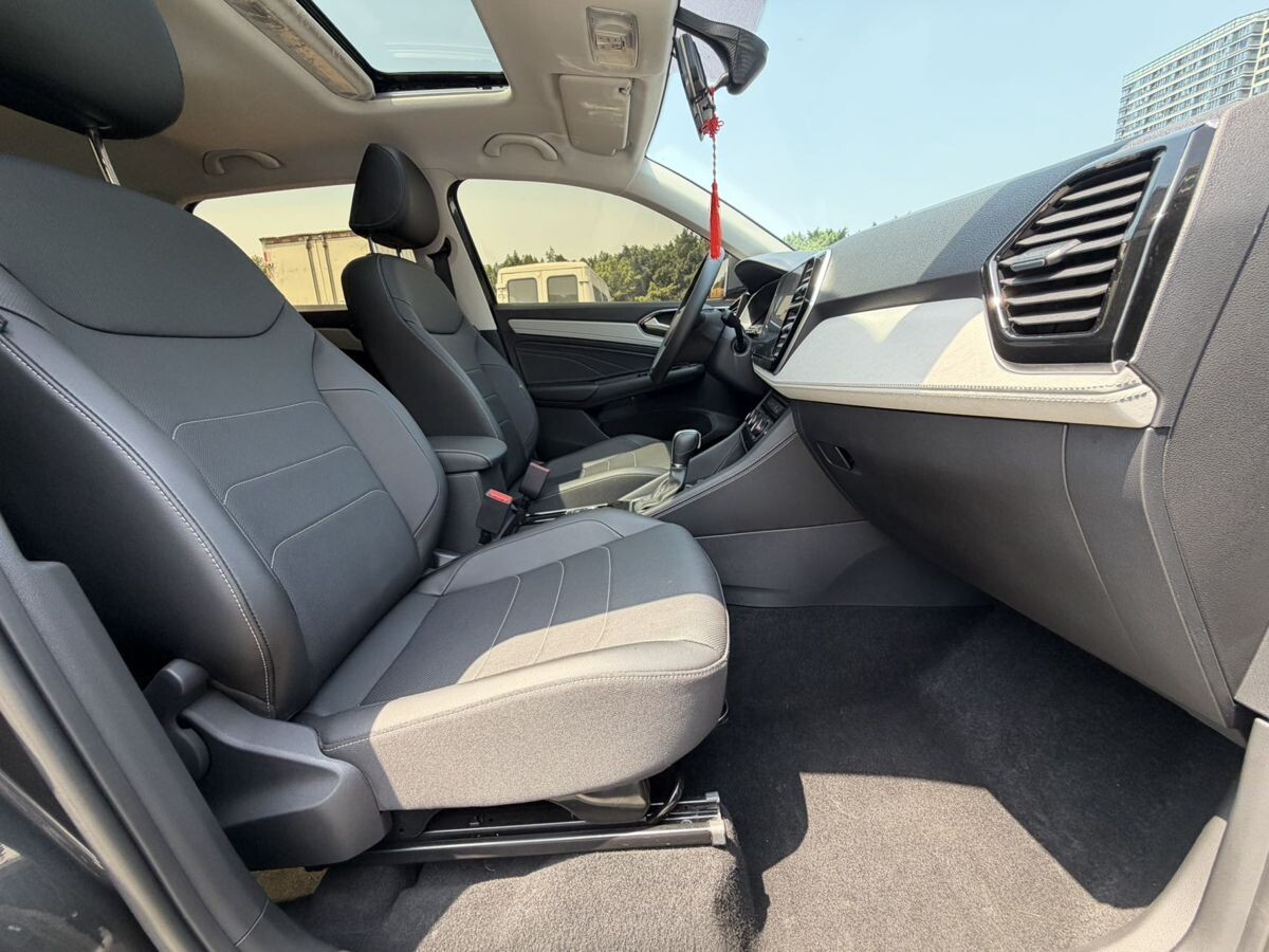 Jetta VS5 2023 - фото автомобиля