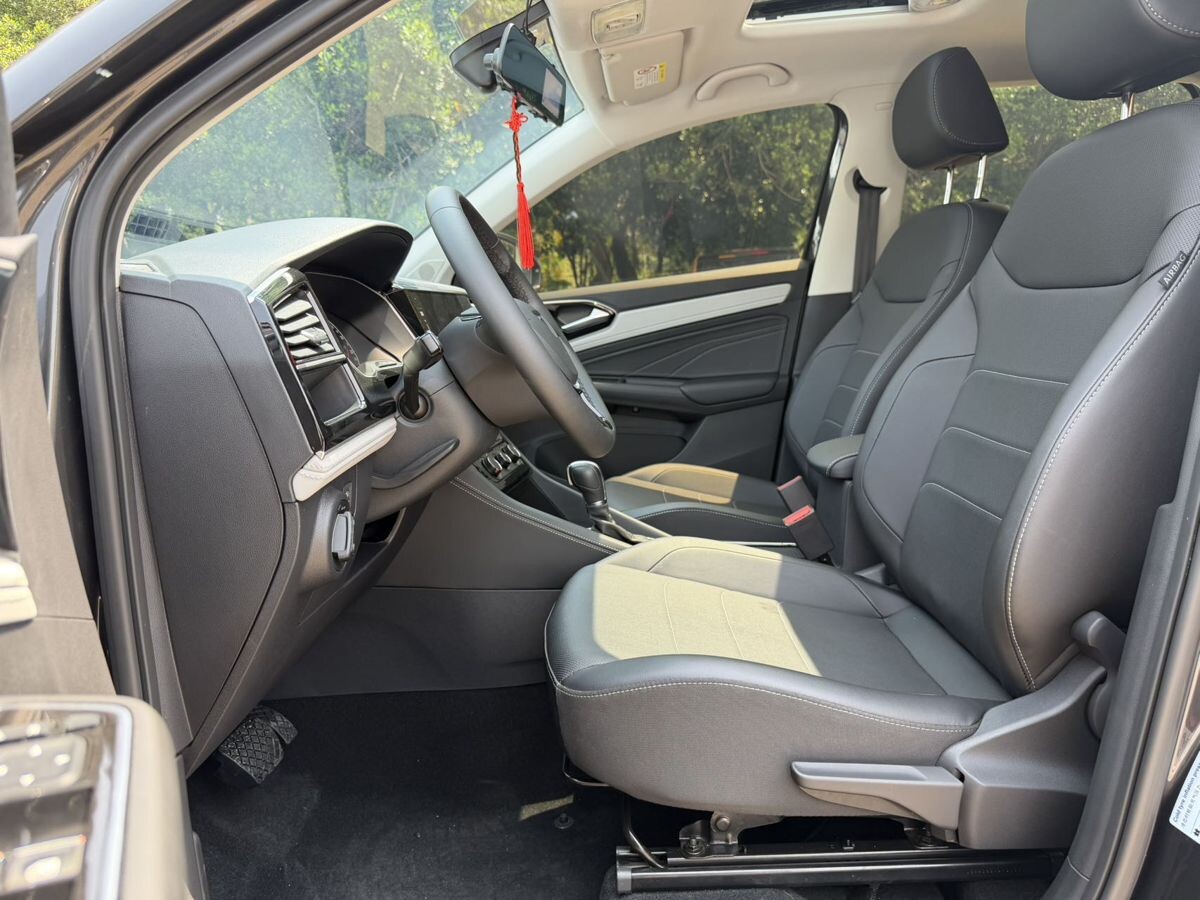 Jetta VS5 2023 - фото автомобиля