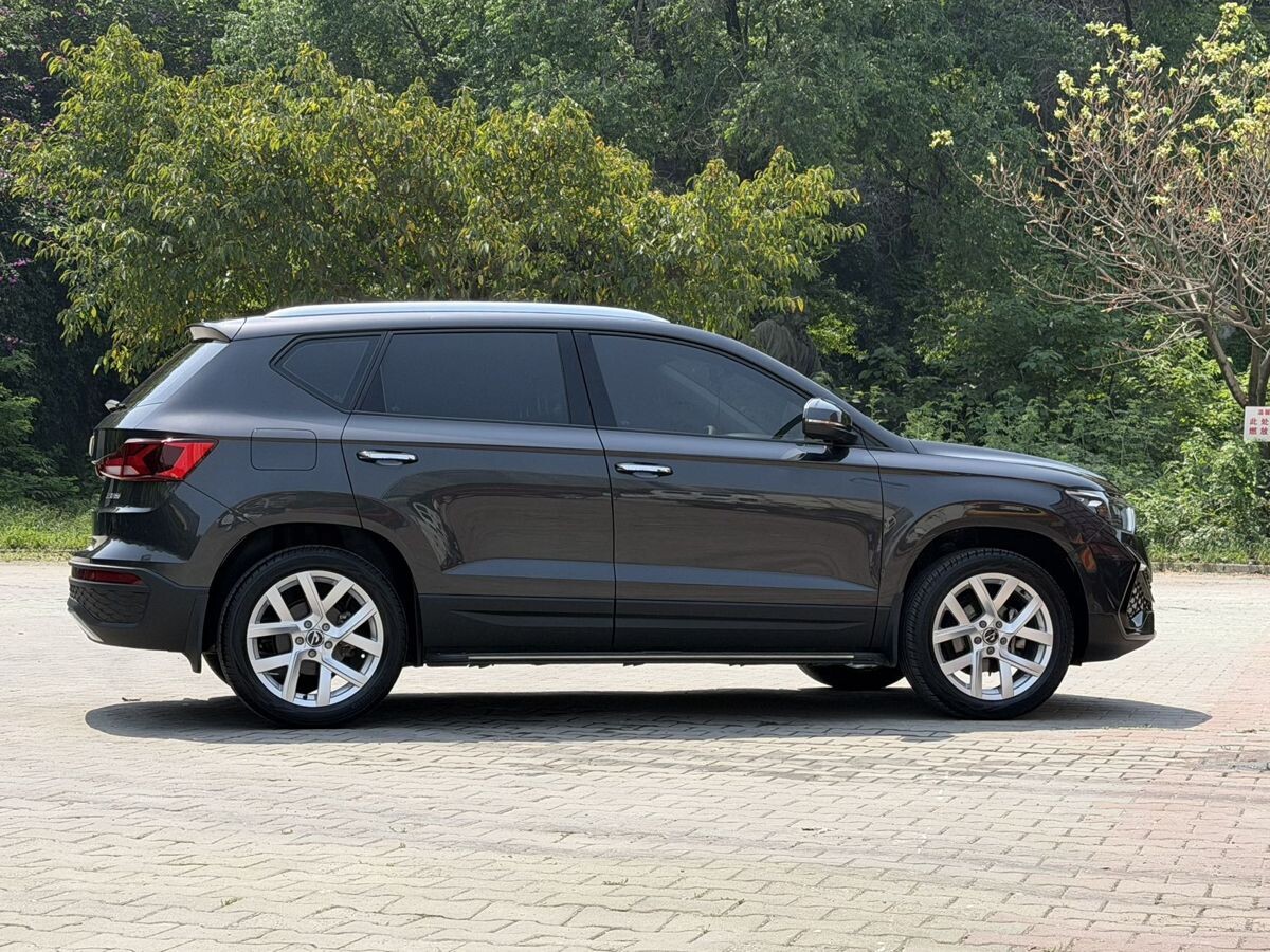 Jetta VS5 2023 - фото автомобиля