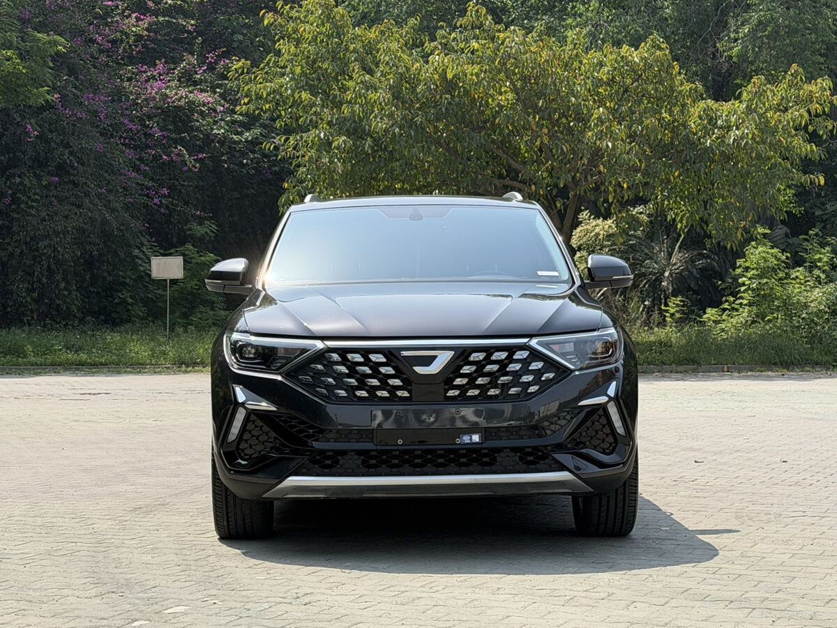 Jetta VS5 2023 - фото автомобиля