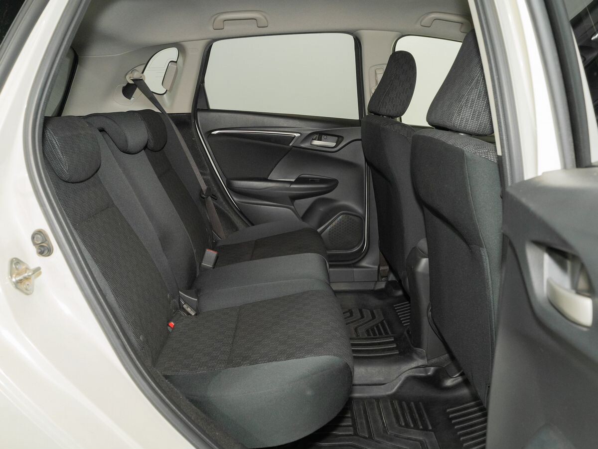 Honda Fit 2013 - фото автомобиля
